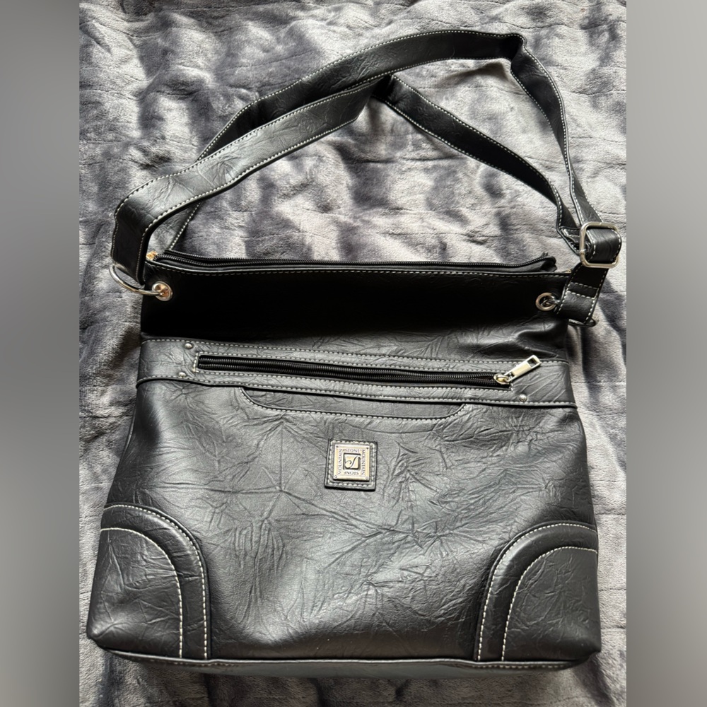 Stone Mountain Embroidered Purse